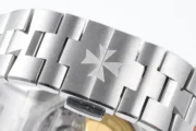 Vacheron Constantin Overseas 4500V Series – Silver Stainless Steel with Date Display - Image 9
